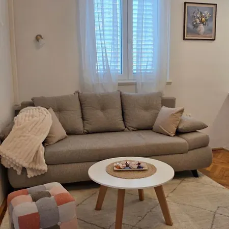 Apartament Paeonia